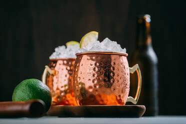 Moscow-Mule-Cocktail in Kupferbechern - ADSF05620