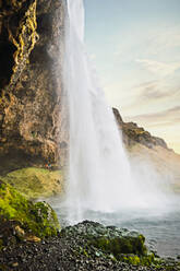 Landschaft mit Wasserfall - ADSF06384