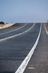 Landstraße in der Wüste von Fuerteventura - ADSF06602