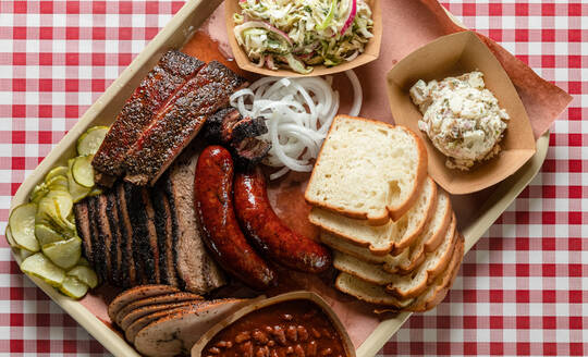 Grillschale mit geräuchertem Fleisch - CAVF87540