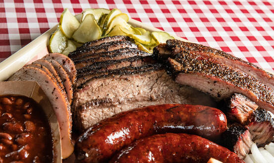Nahaufnahme von Texas Style Barbecue - CAVF87542