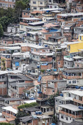 Detailaufnahme einer ärmlichen Unterkunft im Favela-Slum Pavao Pavaozinhao, Rio de Janeiro, Brasilien, Südamerika - RHPLF16362