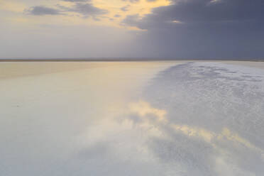 Lake Karum salt desert at sunset, Dallol, Danakil Depression, Afar Region, Ethiopia, Africa - RHPLF16385