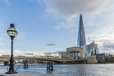 The Shard und die Themse, London, England, Vereinigtes Königreich, Europa - RHPLF16450