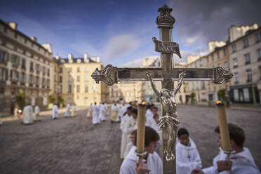 Einzugsprozession, Diakonenweihe in der Kathedrale St. Louis, Versailles, Yvelines, Frankreich, Europa - RHPLF16541