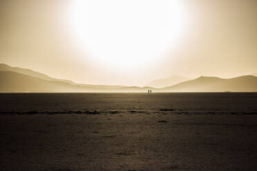 Sonnenuntergang in der Wüste Uyuni, Bolivien, Südamerika - RHPLF16690