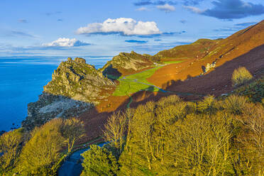 Blick über das atemberaubende Valley of the Rocks in der Nähe von Lynton, Exmoor National Park, North Devon, England, Vereinigtes Königreich, Europa - RHPLF16743