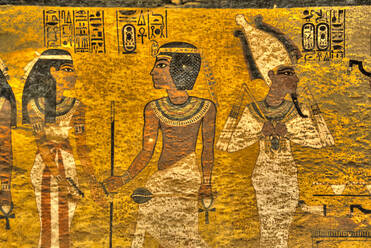 König Tut in der Mitte, Grab des Tutanchamun, KV62, Tal der Könige, UNESCO-Weltkulturerbe, Luxor, Theben, Ägypten, Nordafrika, Afrika - RHPLF16774