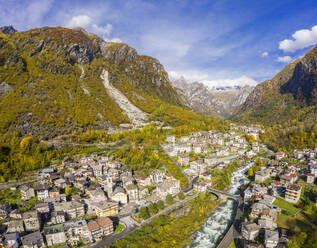 Village of Cataeggio in autumn colors, Valmasino, Valtellina, Lombardy, Italy, Europe - RHPLF16862