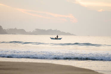 Fisherman on Talalla Beach, Sri Lanka, Asia - RHPLF16929