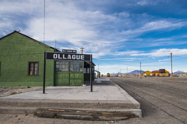 Bahnhof in der Grenzstadt Ollague zwischen Chile und Bolivien - CAVF87708