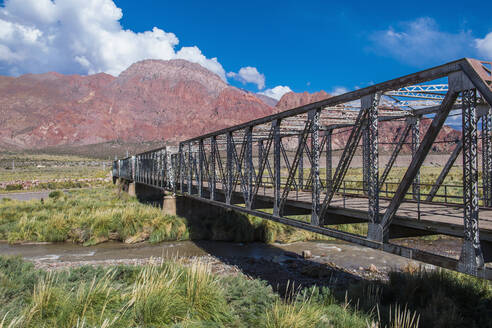 Alte Eisenbrücke, Uspallata, Mendoza, Argentinien - CAVF87739