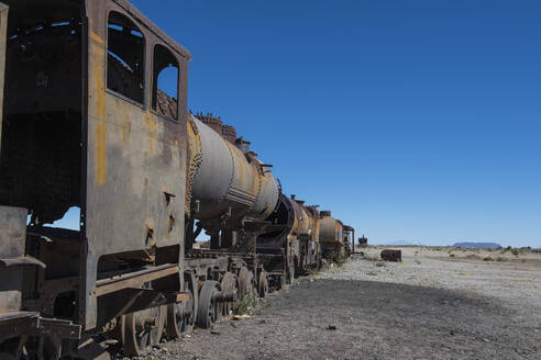 Der berühmte Eisenbahnfriedhof in Uyuni / Bolivien - CAVF87744
