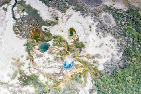 Luftaufnahme einer Drohne vom Ausbruch des Geysirs Ala Lobet (Alol Bet), Semera, Region Afar, Äthiopien, Afrika - RHPLF17074