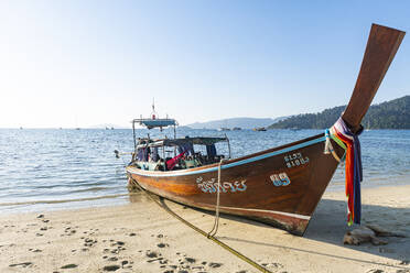 Fishing boat in Sunset Beach, Koh Lipe, Tarutao National Park, Thailand, Southeast Asia, Asia - RHPLF17084