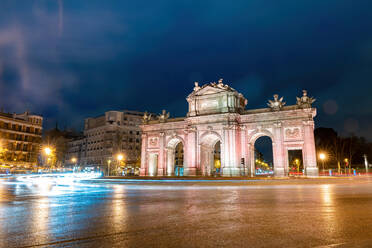 Puerta de Alcala, der als erster moderner nachrömischer Triumphbogen in Europa gilt, Madrid, Spanien, Europa - RHPLF17149
