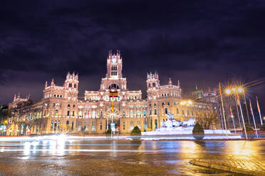 Plaza de Cibeles, with sculptures and a fountain that has become an iconic symbol for the city of Madrid, Spain, Europe - RHPLF17153