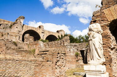 Statue at House of the Vestal Virgins, Roman Forum, UNESCO World Heritage Site, Rome, Lazio, Italy, Europe - RHPLF17219