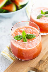 Wassermelonen-Smoothie im Glas - GIOF08663