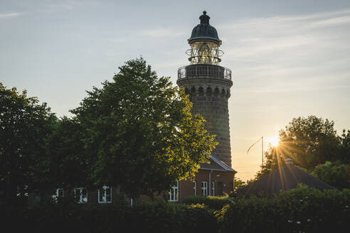 Dänemark, Region Süddänemark, Soby, Skjoldnaes Leuchtturm bei Sonnenuntergang - KEBF01588