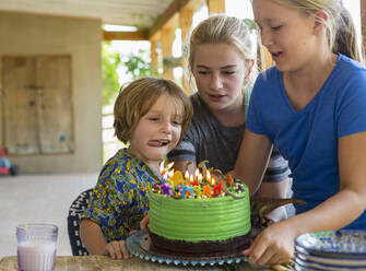 5 year old boy at his birthday party - MINF15008