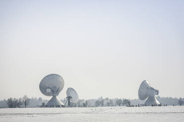 Bodenstation Raisting im Winter, Bayern, Deutschland - DHEF00306