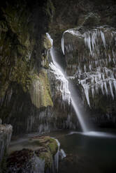 Hinanger Wasserfall im Winter, Bayern, Deutschland - MALF00102