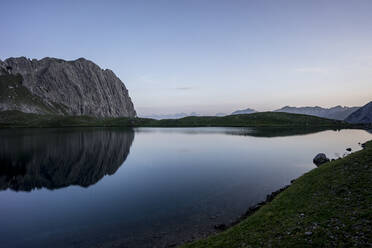 Der Kogelsee am Abend, Tirol, Österreich - MALF00113