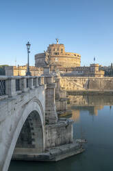 Engelsbrücke (Ponte Sant'Angelo) und Engelsburg (Castel Sant'Angelo), UNESCO-Weltkulturerbe, Rom, Latium, Italien, Europa - RHPLF17356