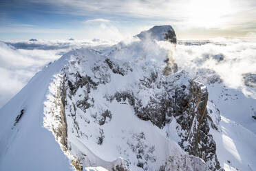 Luftaufnahme von Punta Penia und Westgrat der Marmolada mit Schnee bedeckt, Dolomiten, Trentino-Südtirol, Italien, Europa - RHPLF17420