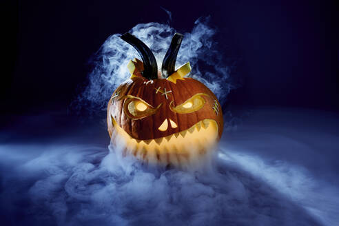 Studio shot of spooky jack-o-lantern - SRSF00669