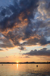 Bodensee bei bewölktem Sonnenuntergang - ELF02180