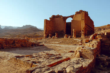 Antike Ruinen in der Stadt Petra, Jordanien - CAVF88981