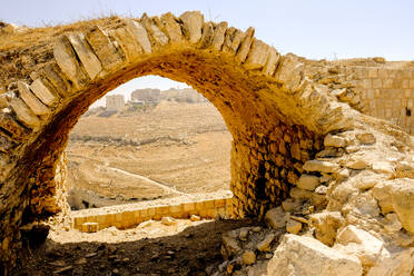 Ruinierte Gewölbedecke in der Burg von Kerak, Jordanien - CAVF88994