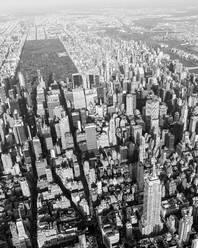 USA, New York, New York City, Midtown Manhattan und Central Park, hoher Blickwinkel, sw - AHF00029