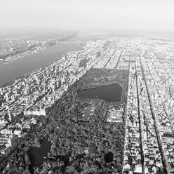 USA, New York, New York City, Midtown Manhattan und Central Park, hoher Blickwinkel, sw - AHF00030