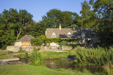 Upper Slaughter village, The Cotswolds, Gloucestershire, England, United Kingdom, Europe - RHPLF17482