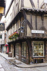 The Shambles, eine erhaltene mittelalterliche Straße in York, North Yorkshire, England, Vereinigtes Königreich, Europa - RHPLF17588