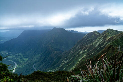 Die Ko'olau-Berge auf Oahu, Hawaii - CAVF89348