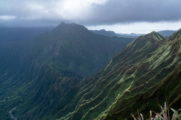 Blick auf die Ko'olau-Berge in Oahu, Hawaii - CAVF89349