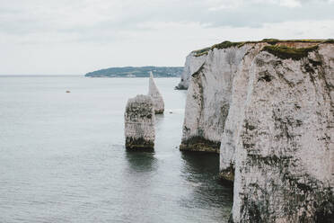 Malerische weiße Klippen über dem Meer, Jurassic Coast, Dorset, UK - FSIF05169