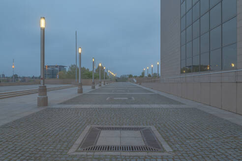 Courtyard in front of National and University Library against sky at dusk, Zagreb - LCUF00131