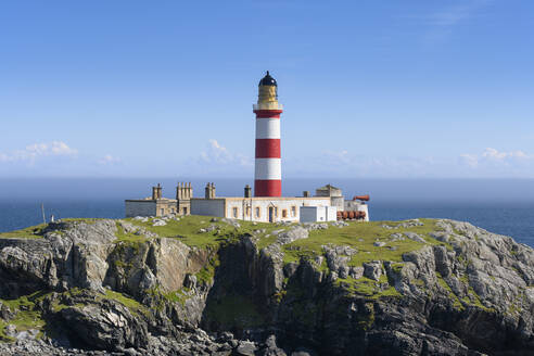 UK, Scotland, Eilean Glas Lighthouse on Scalpay island - ELF02237