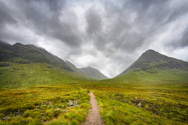 Graue Wolken über Glen Coe - ELF02252