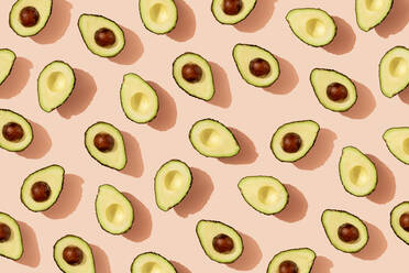 Pattern of halved avocados - GEMF04241