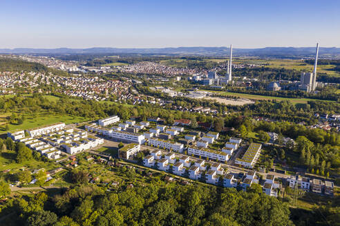 Deutschland, Baden-Württemberg, Esslingen am Neckar, Luftaufnahme eines modernen energieeffizienten Stadtteils - WDF06343