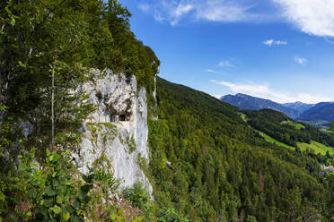 Österreich, Oberösterreich, Bad Goisern am Hallstattersee, Steiler Bergpfad der Ewigen Wand - WWF05474