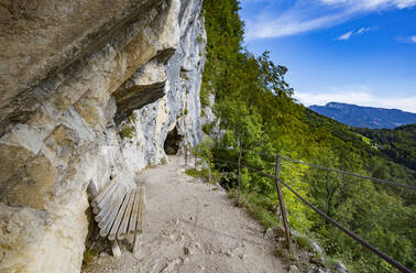 Austria, Upper Austria, Bad Goisern am Hallstattersee, Steep mountainside trail of Eternal Wall - WWF05477