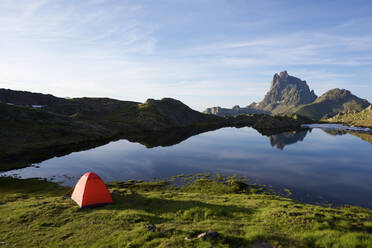 Midi D`Ossau-Gipfel im Ossau-Tal, Pyrenäen in Frankreich. - CAVF90083