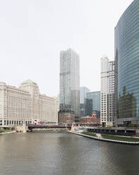 333 Wacker Drive Gebäude am Chicago River in der Stadt, Chicago, USA - AHF00159